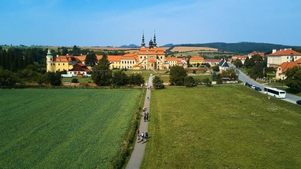 Pěšky bez hranic