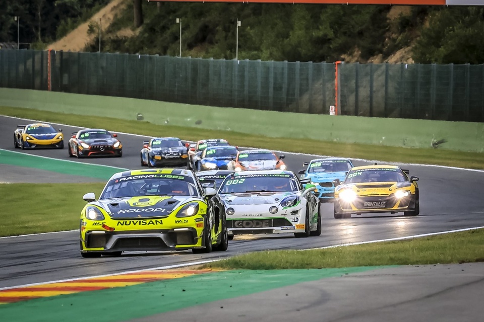 GT4 European Series 2025: Barcelona