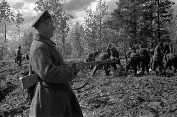 Stalinovi kati - Katynská masakra