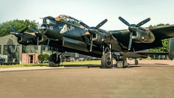 Bombardér Lancaster