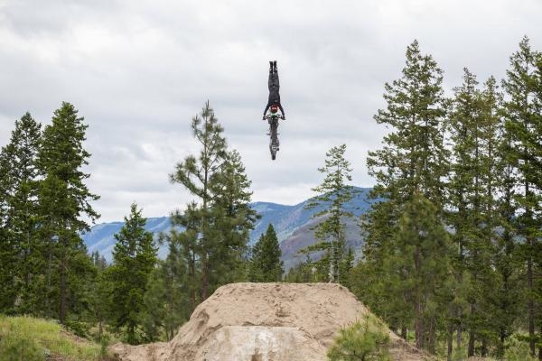 Moto 9