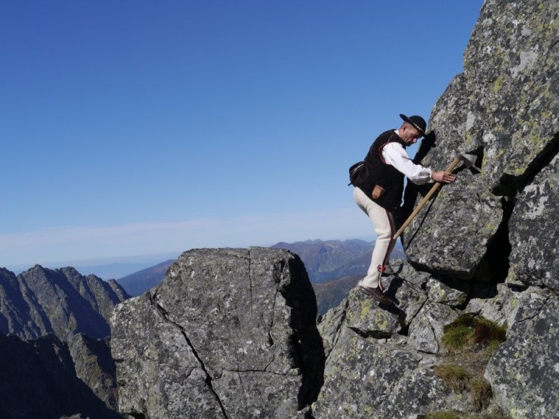 Dokument Príbehy tatranských štítov VI. - Stopy na hrebeni