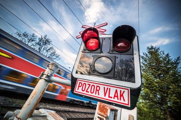 Pozor vlak