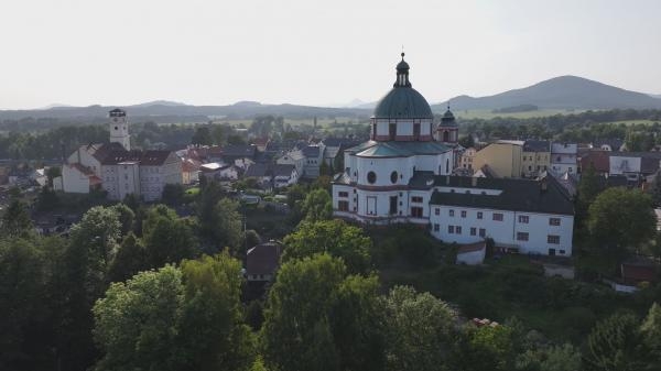Jablonné v Podještědí, bazilika sv. Vavřince a Zdislavy