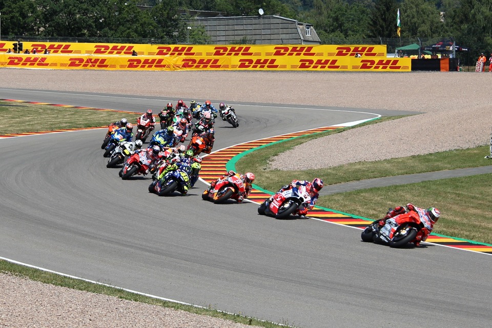 Svět motorů: MM ČR Supermoto Cheb