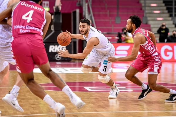 Hamburg Towers - Telekom Baskets Bonn
