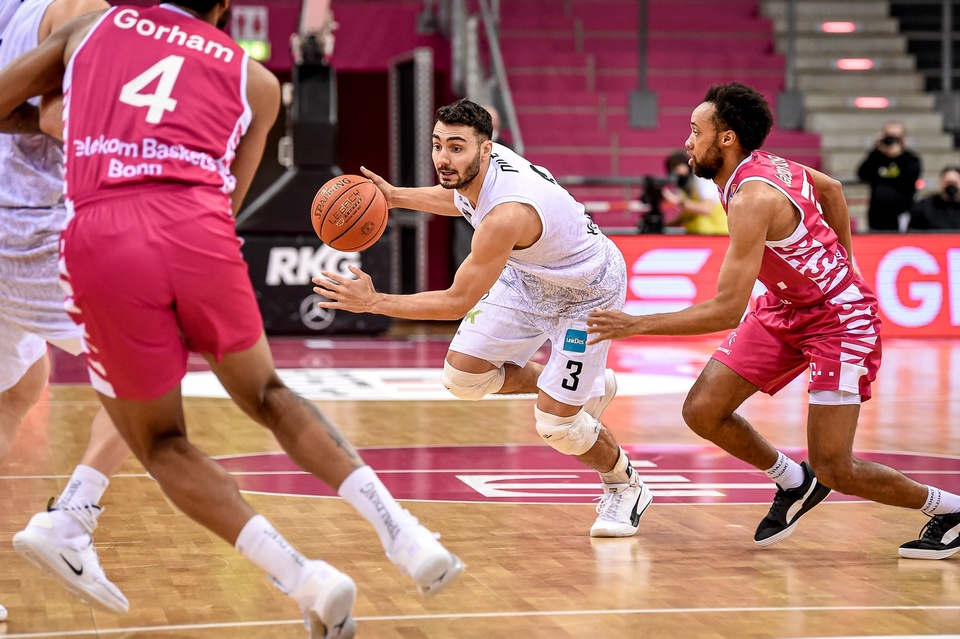 Hamburg Towers - Telekom Baskets Bonn