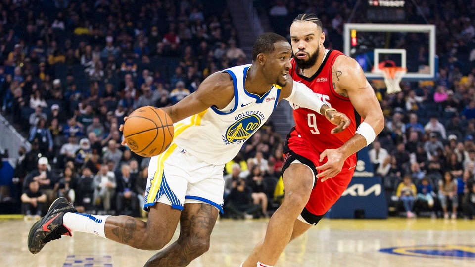 41 basketbalových zápasov online