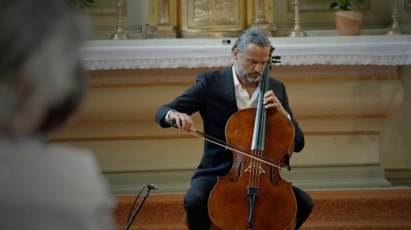 Jiří Bárta versus Bachovy Suity pro sólové violoncello