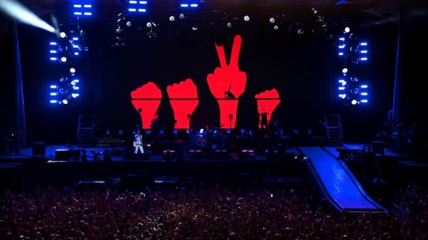 "Spirits in the Forest" - život s Depeche Mode