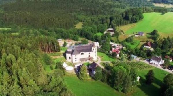 Na křídlech andělů