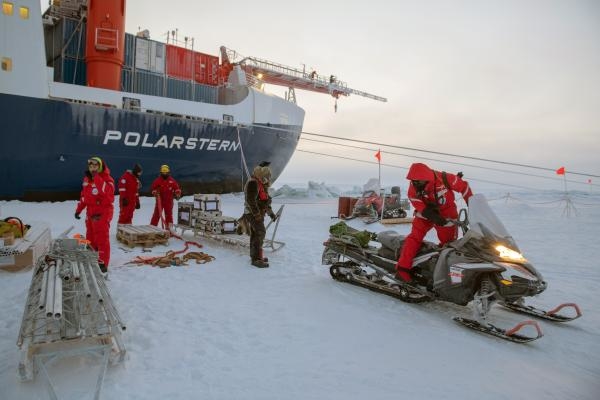 Arktické driftování: Rok na sněhu