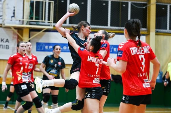 Gandbol. Superliga. Zhinki. Karpati - Rivne-DYuSSh-4. Pryama translyatsiya