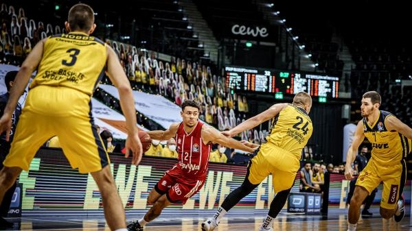 EWE Baskets Oldenburg - FC Bayern München