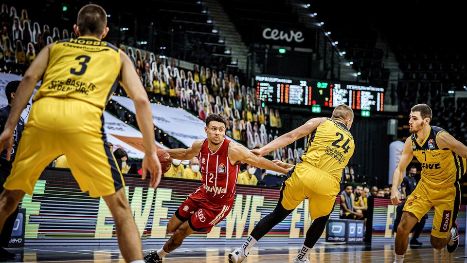 EWE Baskets Oldenburg - FC Bayern München