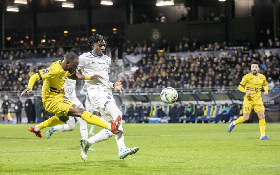 ES Troyes - Pau FC