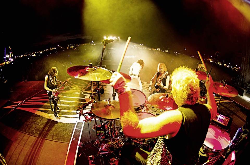 Aerosmith v&nbsp;Doningtonu