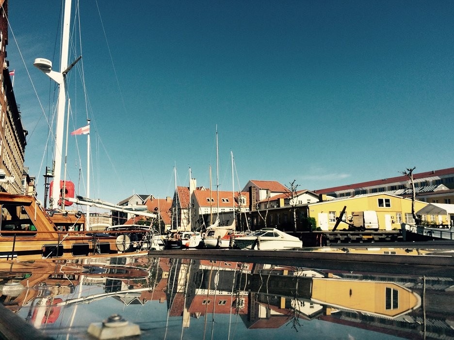 293 foreign travel documentaries online