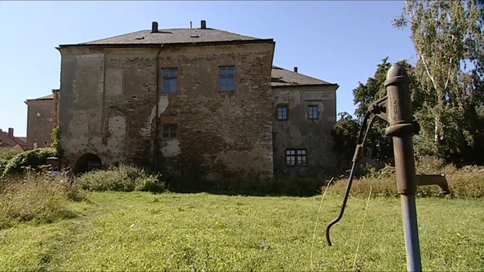 Documentary Zámek Červené Janovice