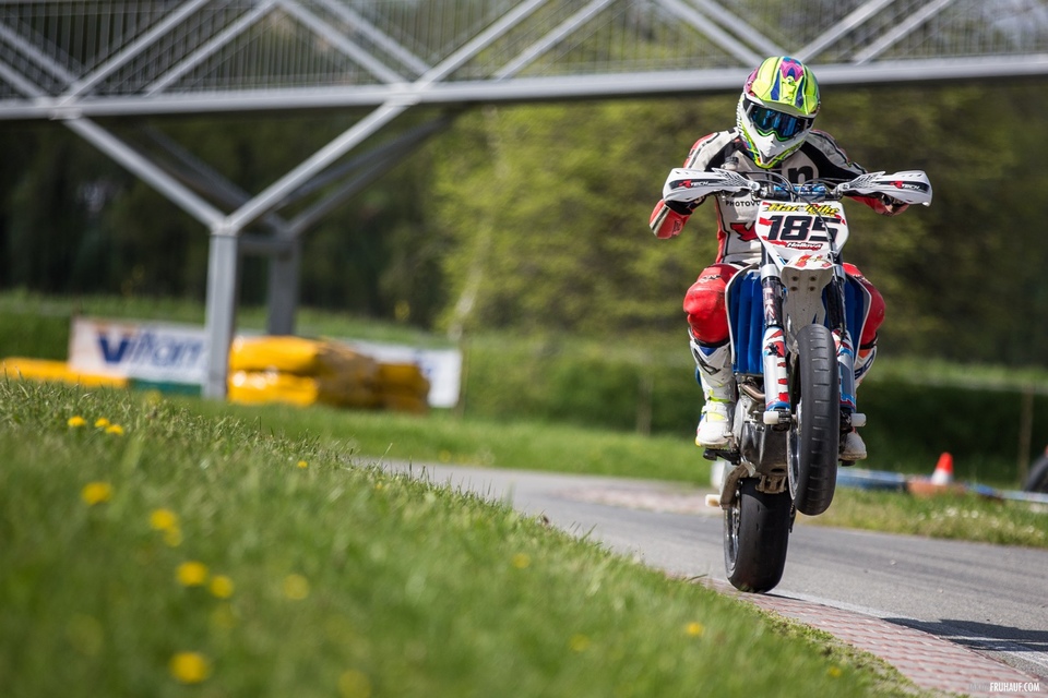 Svět motorů: MM ČR Supermoto Vysoké Mýto