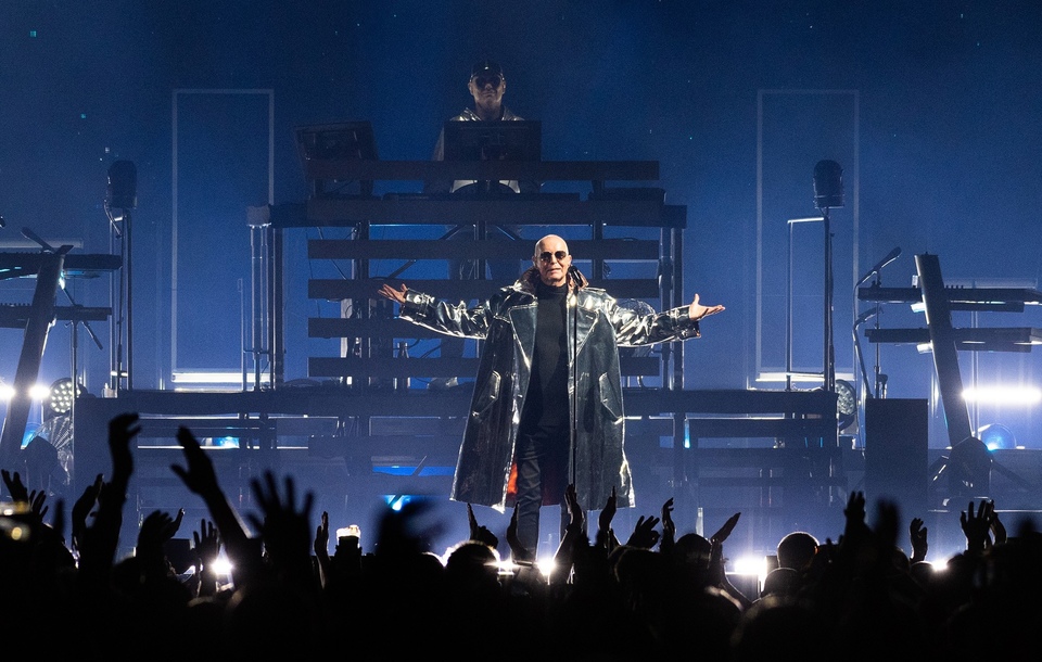 PET SHOP BOYS (KONCERT) - LIVE IS LIFE