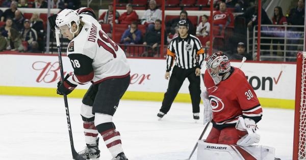 Carolina Hurricanes - Arizona Coyotes