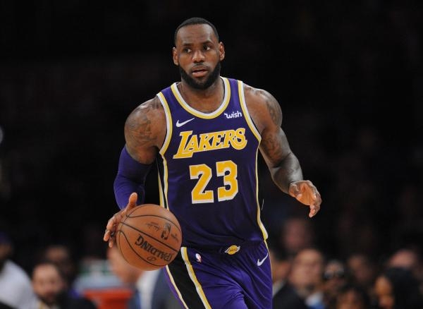Tímy snov - LA Lakers a Preteky Ér a Najlepší zo Sixers