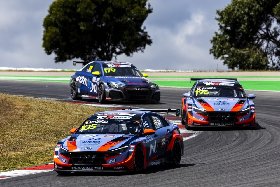 Cestovní vozy: TCR World Tour v&nbsp;Inue