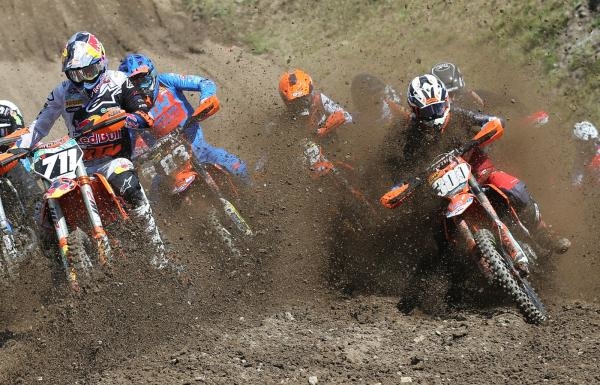 Svět motorů: MM ČR v motokrosu Přerov