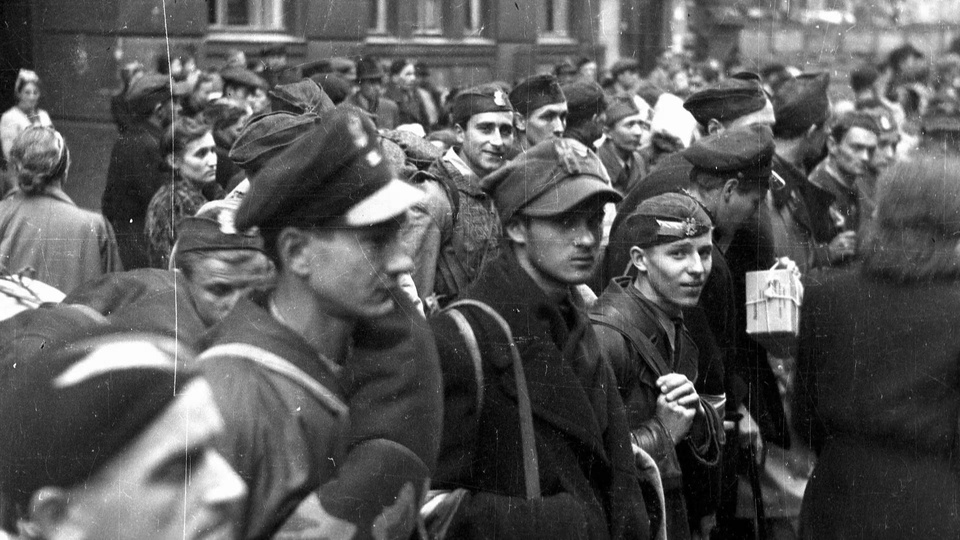 Dokument Ku pokrzepieniu powstańczych serc. Historia obrazu Matka Boska AK