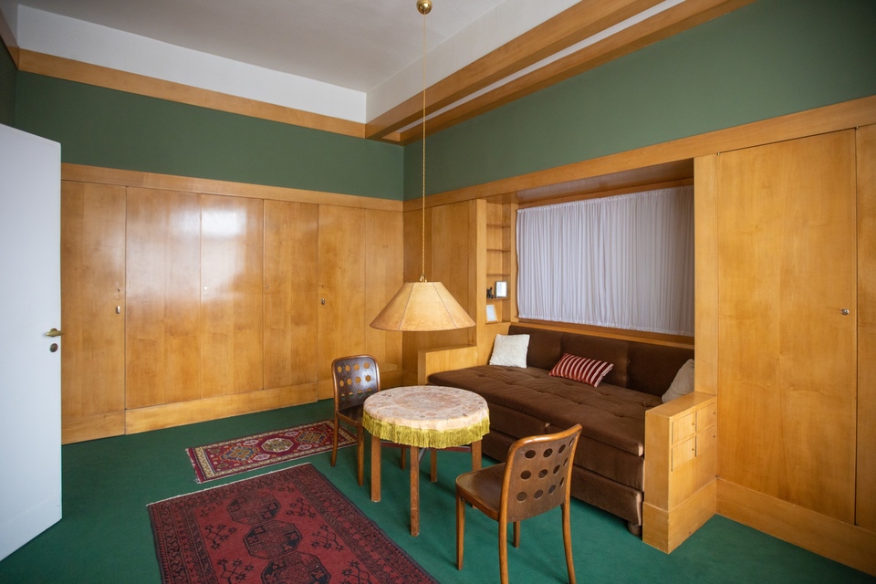 Dokument Adolf Loos - revolucionář mezi architekty