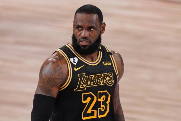 Nesmrteľní - Nickelson a Lebron James