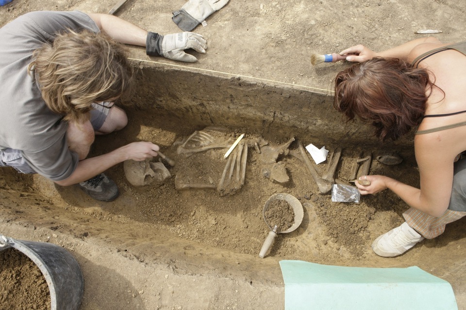 Documentary Pod povrchem - stoleté působení archeologického ústavu