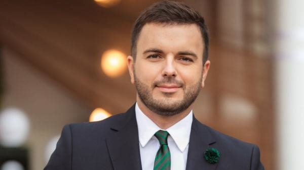 Він вона шоу