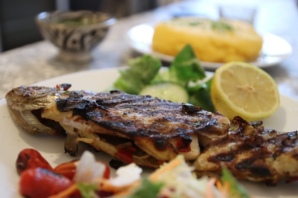 Документ Kuchyně milovníků ryb - Se Zoltánem Borosem