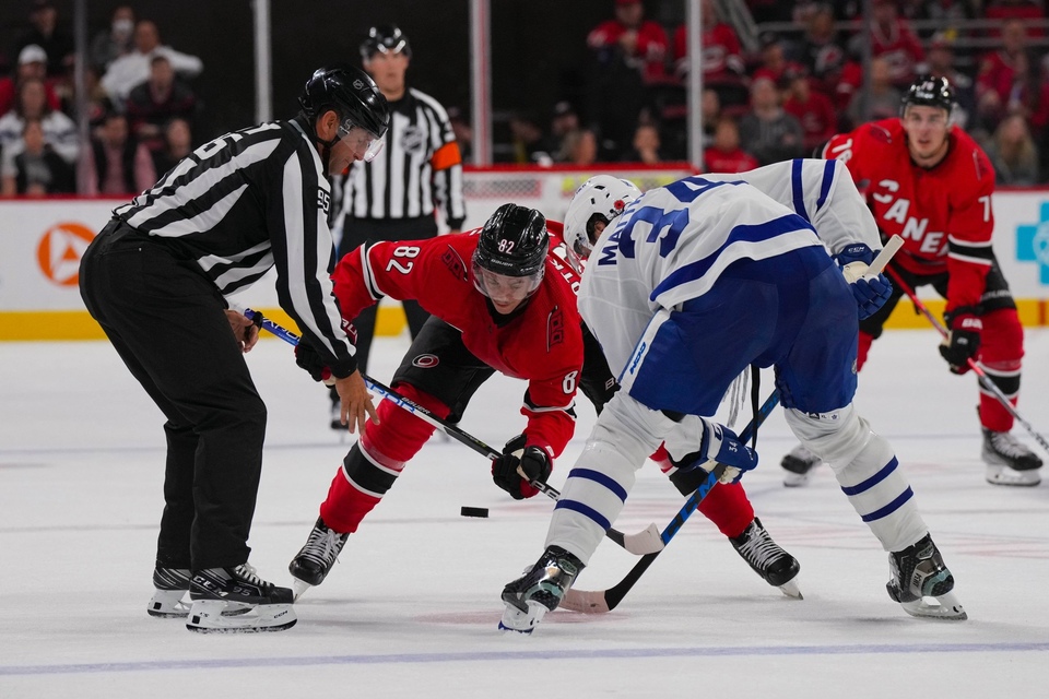 Carolina Hurricanes - Toronto Maple Leafs