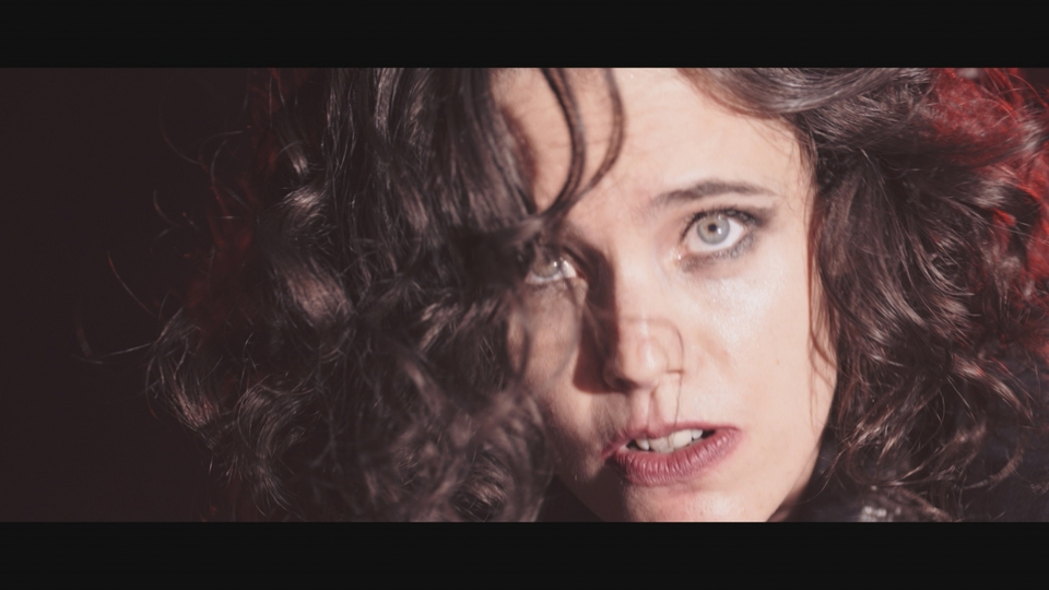 Anna Calvi: Pařížský koncert