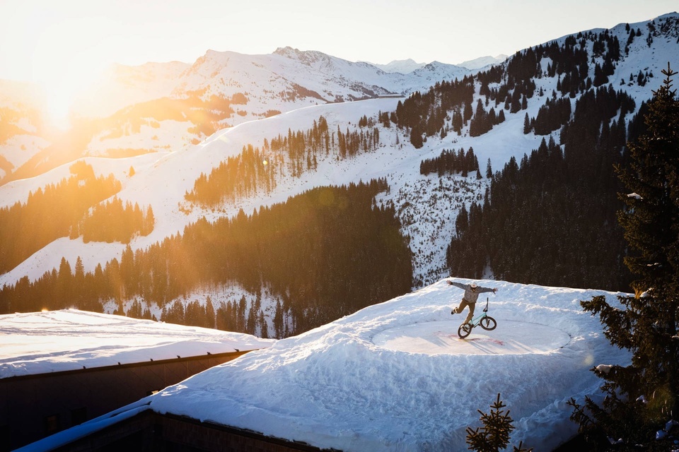 Behind the scenes with Matthias Dandois on the Streif