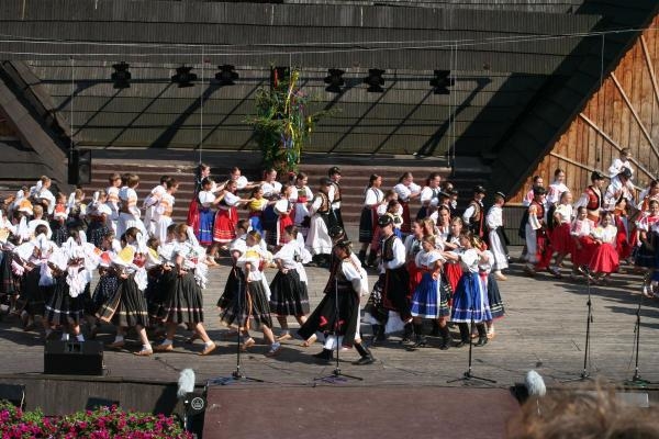 Folklórne slávnosti pod Poľanou