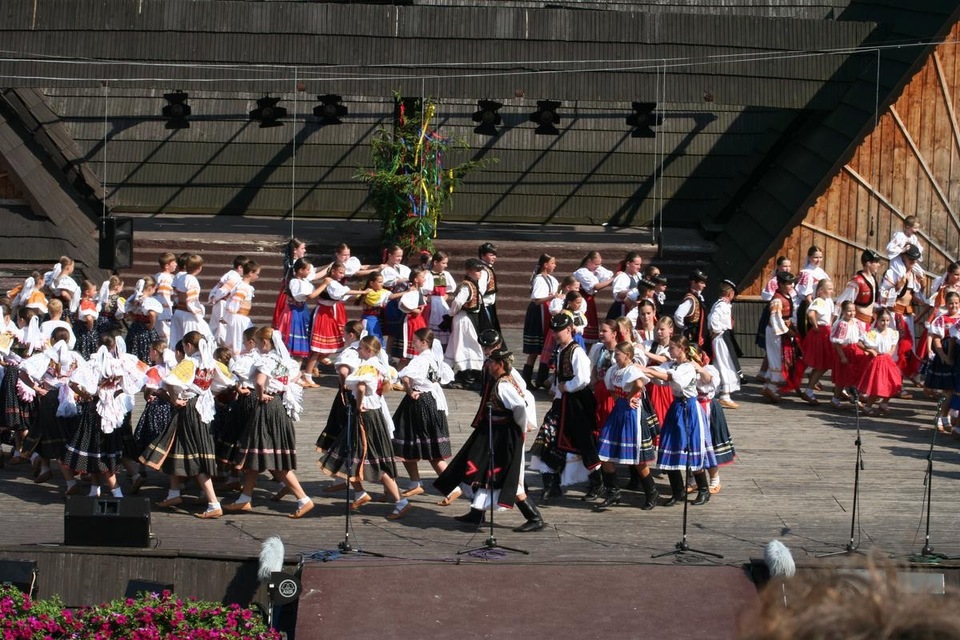 Folklórne slávnosti pod Poľanou