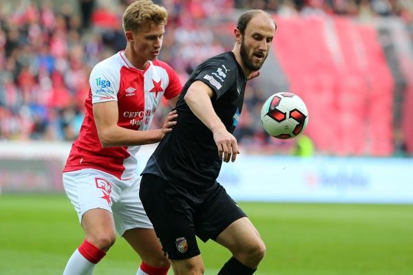 Fotbal: MFK Karviná - SK Slavia Praha