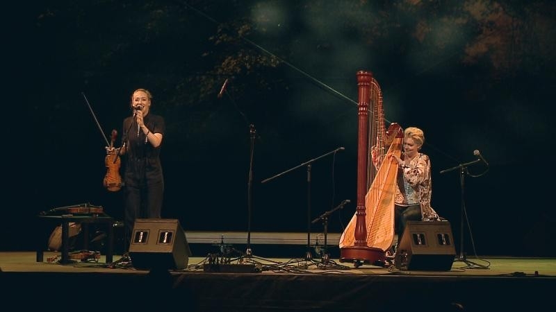 Catrin Finch and Aoife Ní Bhriain na Folkových prázdninách