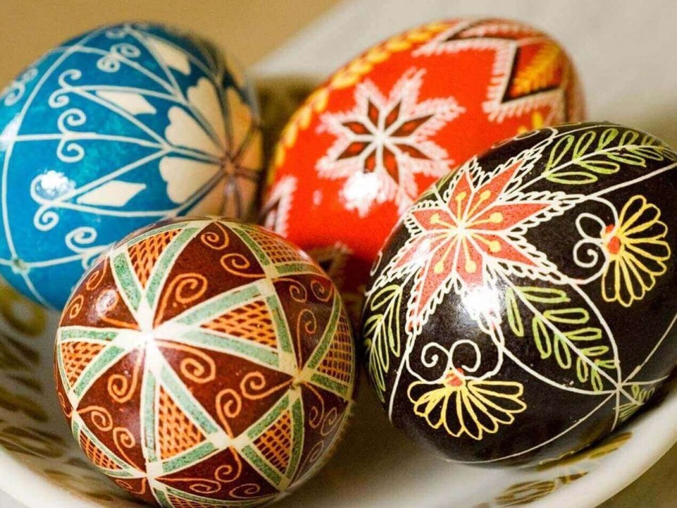 Документ Писанка об'єднує
