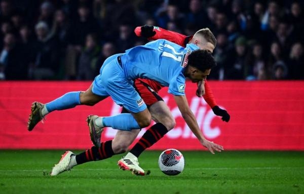 Le Puy Foot 43 Auvergne - Stade Rennes