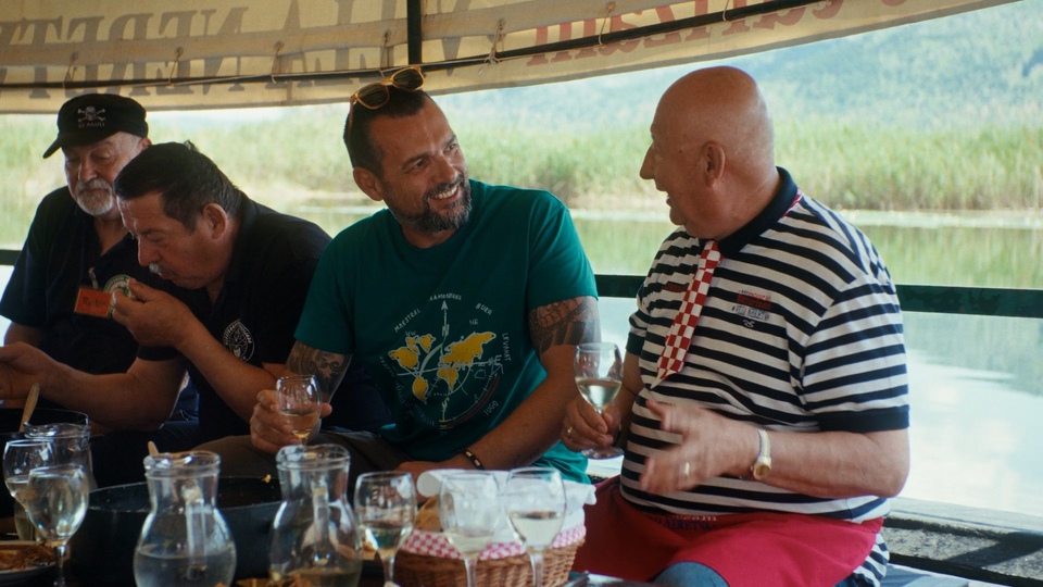 1396 strani dokumentarci online