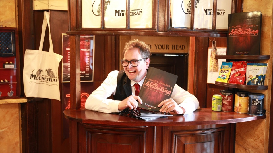 Dokumentarci Alan Carr u pustolovinama s Agathom Christie