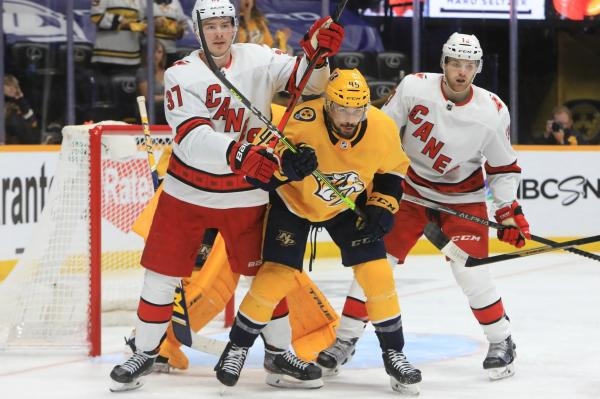 NHL: Carolina Hurricanes - Nashville Predators
