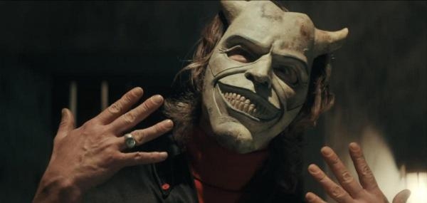 Чорний телефон