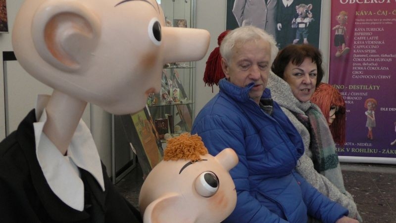 Documentary Dřevěné návštěvy: Divadlo S+H