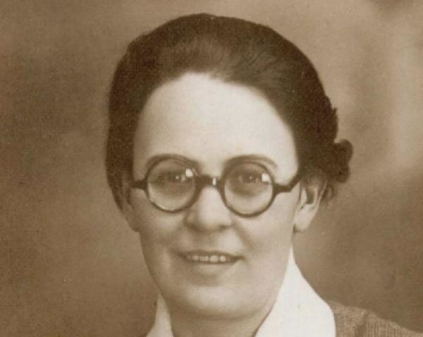 Sestra Sára